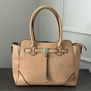 Gramercy & Grand Beautiful Elegant Tan Handbag
